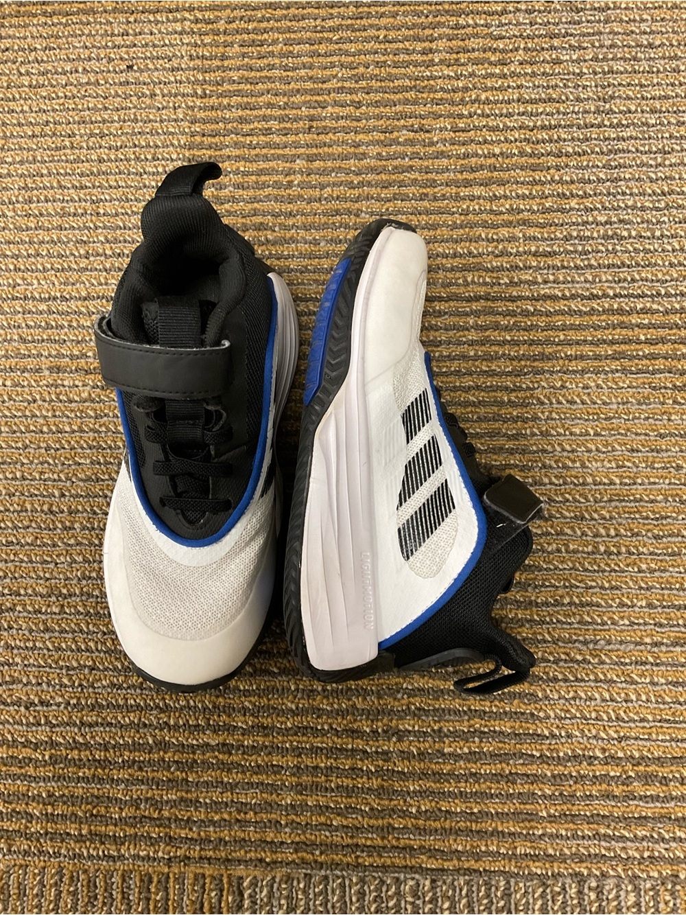 Adidas Kids Own The Game 3 Basketball Shoes  White Size 13K Youth